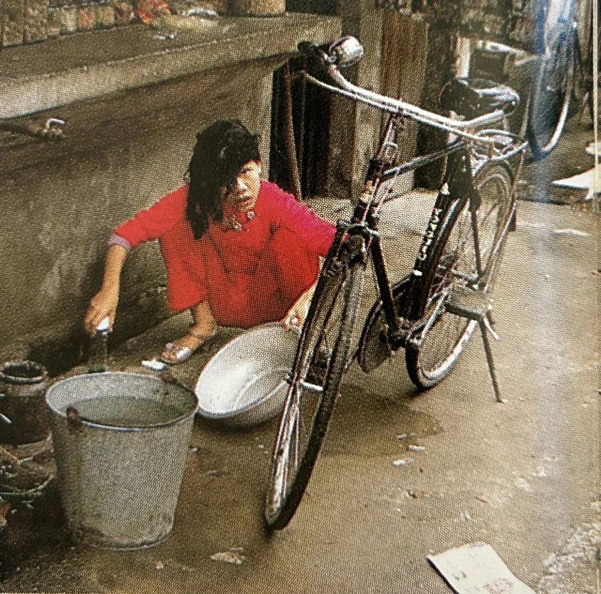 这本二手日文书里,竟珍藏着40年前那个鲜活的广州 这本二手日文书里,竟珍藏着40年前那个鲜活的广州