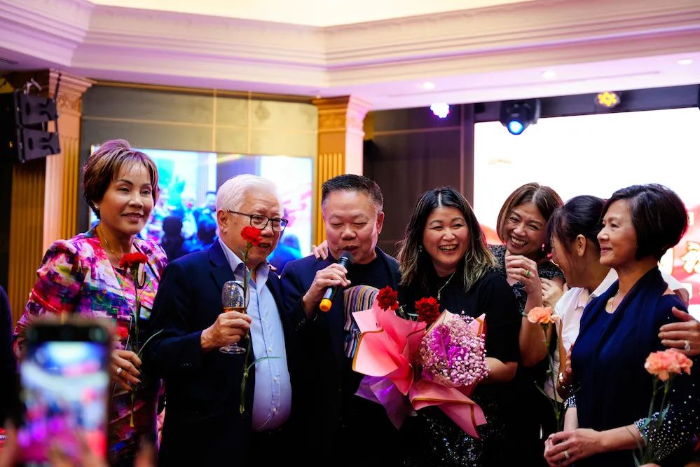 星星相识：加拿大广州同学会庆祝成立六周年