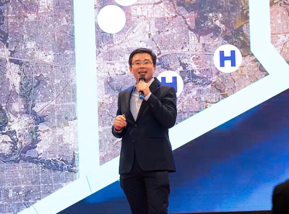 院方医生代表Dr. Raymond Chan