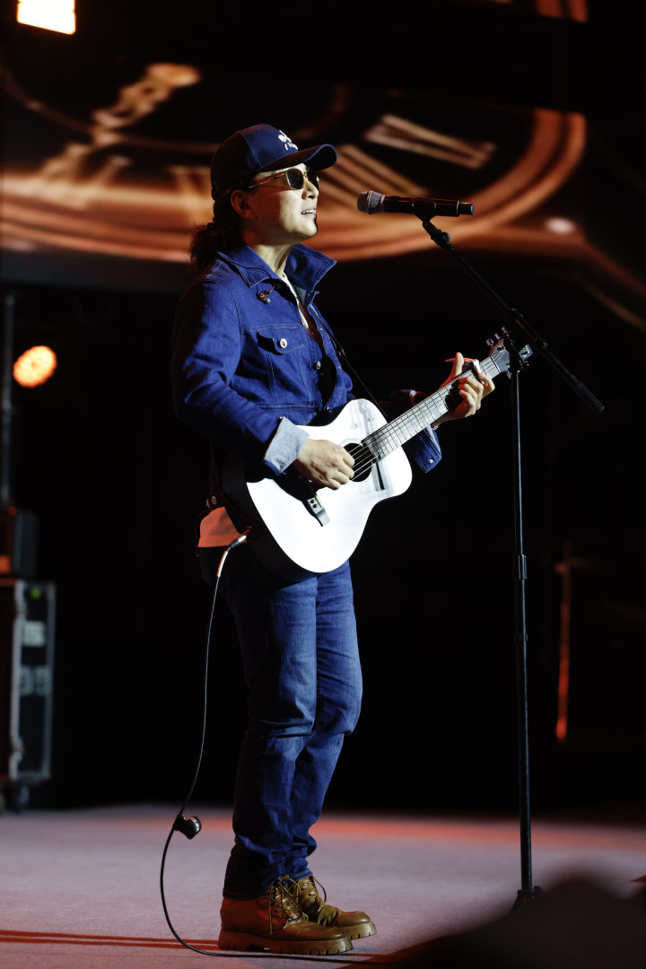 _VAN2502-opq4241951063