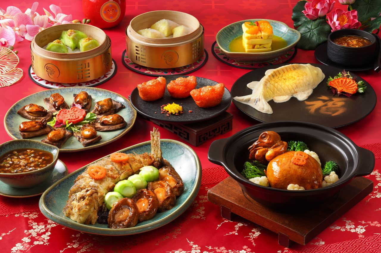 投入香港迪士尼乐园度假区“奇妙年年”马年新春庆祝活动，以度假式团圆自在开启奇妙2026年