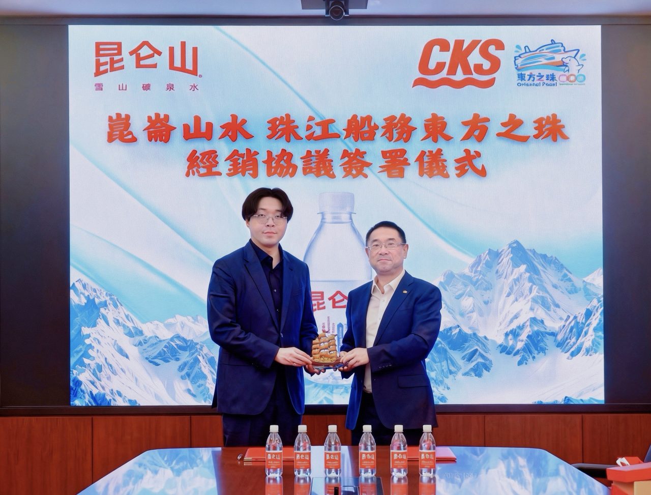 从海拔6000米雪山到生活日常，昆仑山矿泉水的品质好水之路