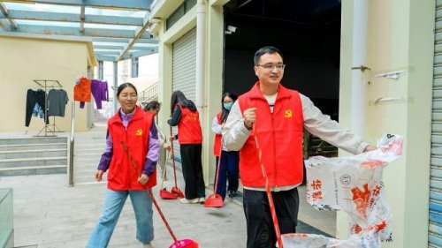 万山岛举办党建引领新时尚，垃圾分类谱新章主题活动