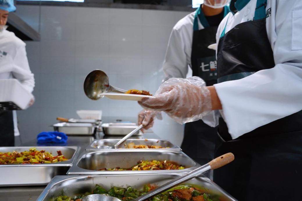 智慧食堂+实训基地双赋能！智能科技守护舌尖安全，产教协同培育未来餐饮人