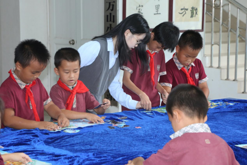 万山镇大万山岛举办分类校园行，绿色我先行主题活动