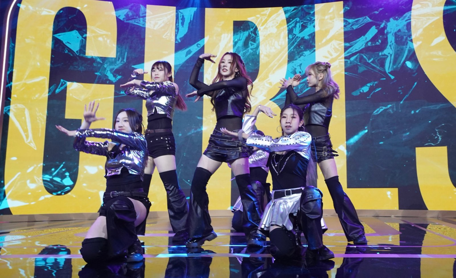 第20届•2025爱心奖颁奖典礼:12月20日晚10时,凤凰卫视全球首播