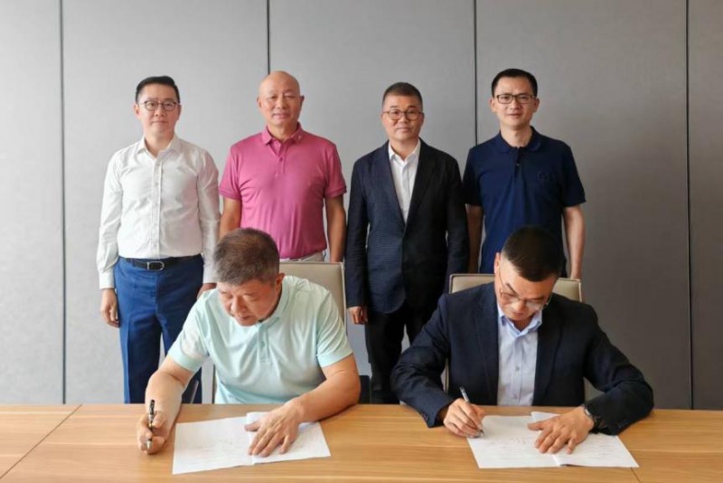 爱尔眼科、明月镜片达成全面战略合作