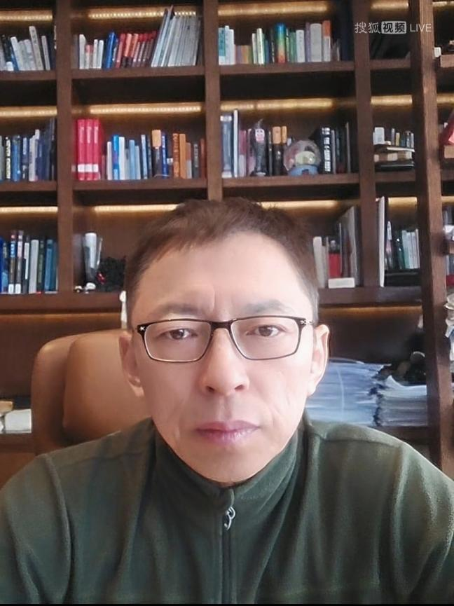 《张朝阳的英语课》带你了解最新国际热点：自动驾驶断电、减肥药革新与网络安全风险