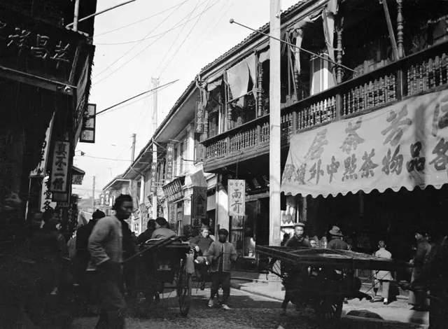 广东的茶楼和酒楼究竟有什么不同？