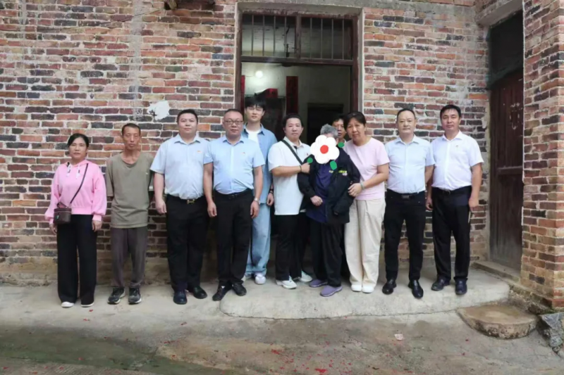 方言成“寻亲密码”！80岁湖南老人走失13年，抖音网友助其回家