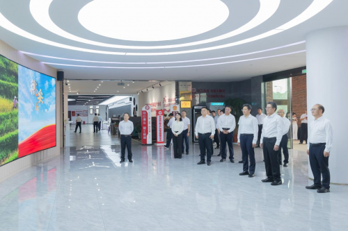 广州市党政代表团到安顺市开展东西部协作考察并会见交流