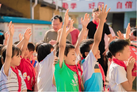 博蕊斯家居点亮求学成长之路,金秋送暖,博爱同行