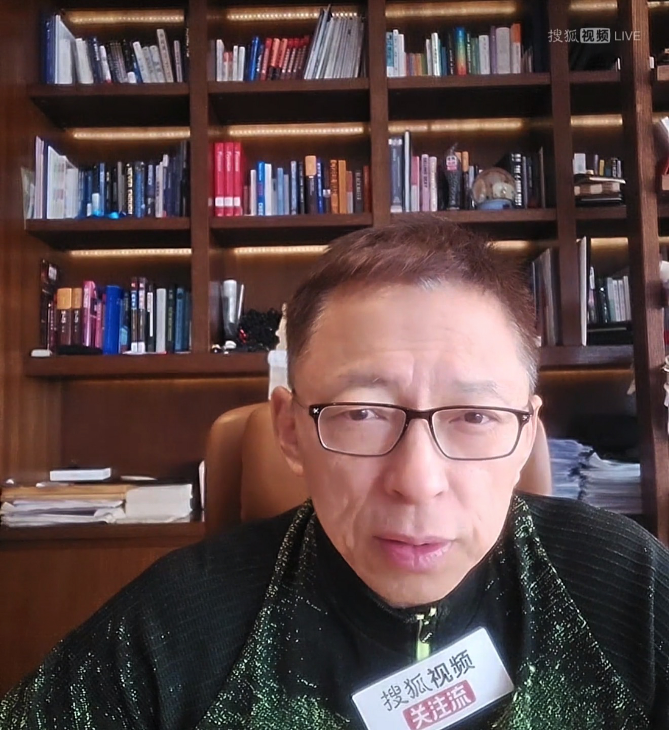 跟张朝阳边读新闻边学知识,锁定搜狐视频关注流一起看电影过圣诞