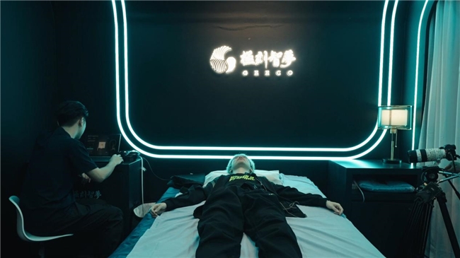 跨界对话聚焦颈椎健康：NIP 战队携手极刻智梦，共话颈椎亚健康防治