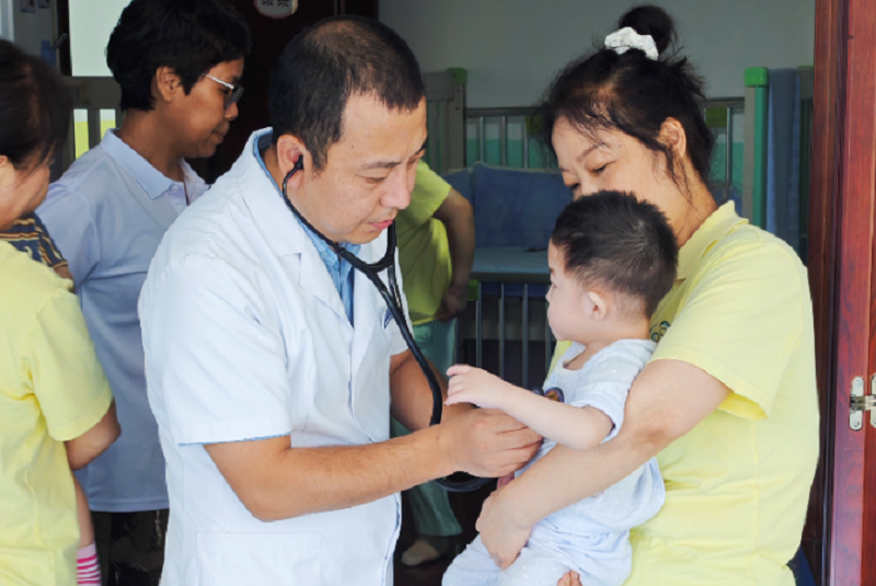 中国医师节特别义诊——走进春晖关爱之家