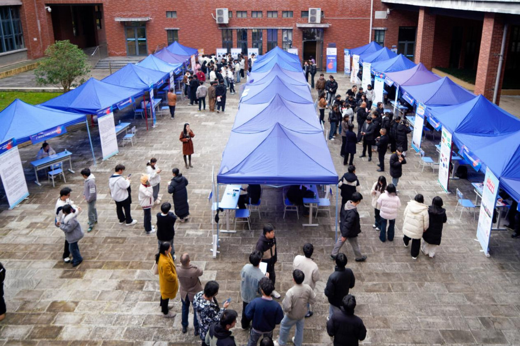 从“送岗位”到“送观念”:一场跨越山海的就业认知“突围战”