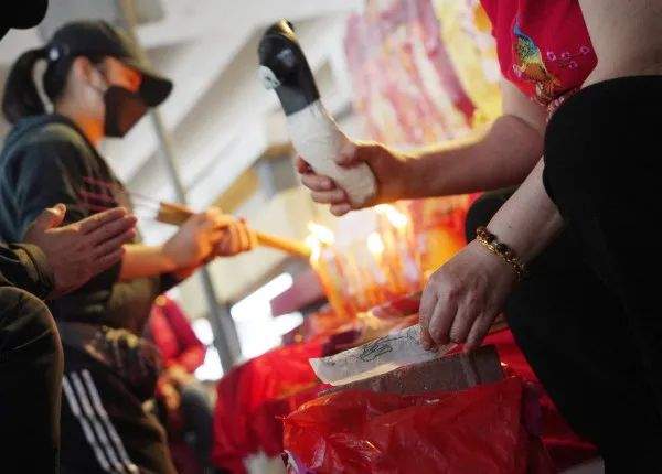 为了解什么是“下降头”,我去了一趟东南亚