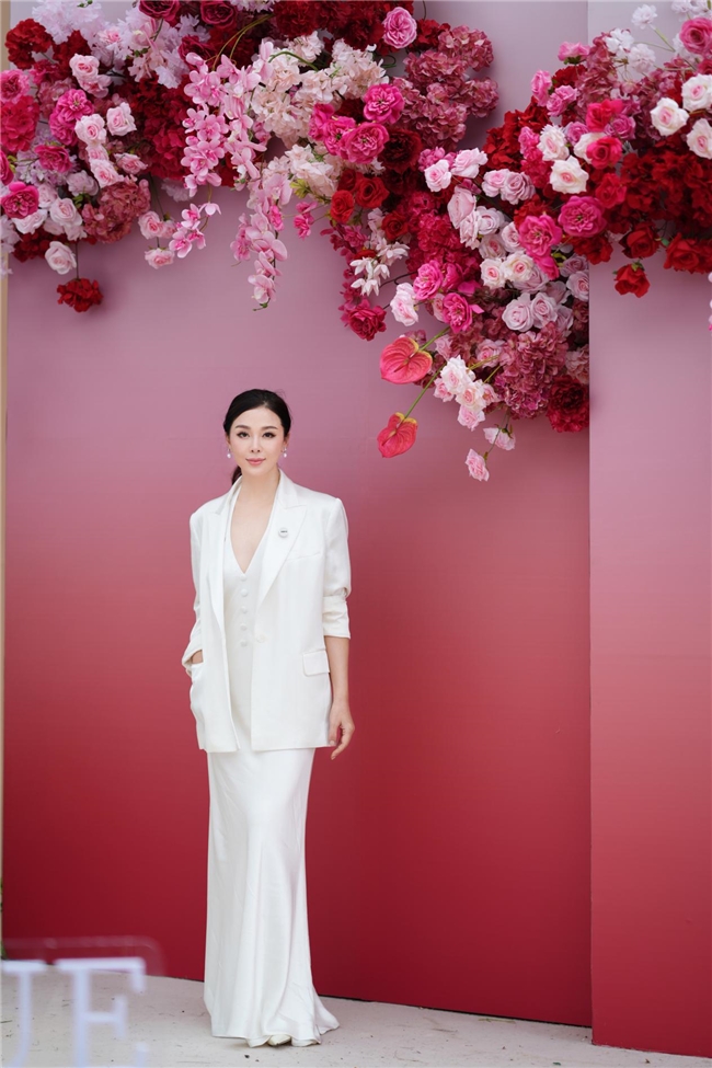 木兰悦享荟×柏荟：郑涵文以高定美学 践行“她力量 共融与共创”