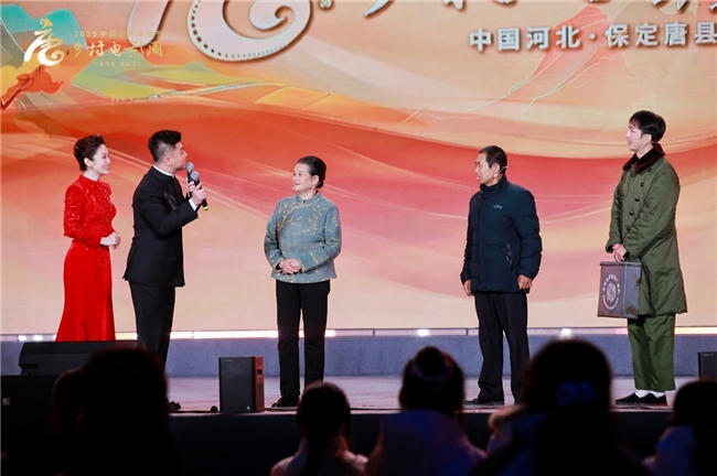 光影织就丰收梦!“2025中国农民丰收节·乡村电影周”走进河北唐县