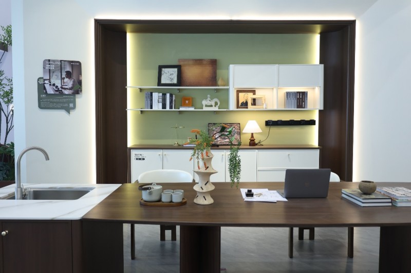 小本稳投 盈利更美丨米兰纳“轻松开店”爆火建博会！