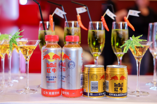 天丝集团红牛品牌助力“中泰建交50周年友谊之旅”车队顺利抵京