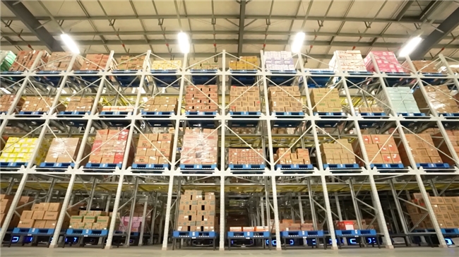 首倡消费平权,零食有鸣批发超市3000家门店数领跑硬折扣零售赛道