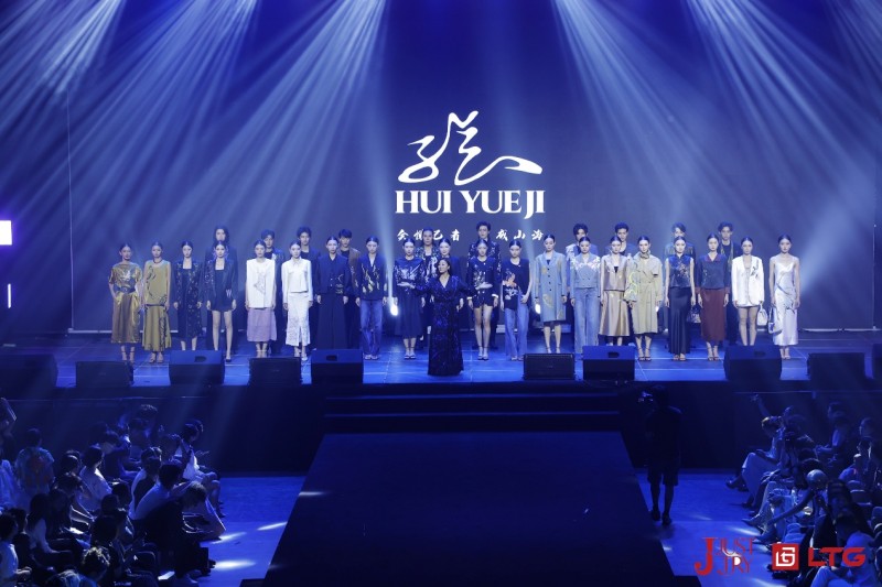 2025年JT<G公益时尚SHOW圆满落幕,本土时尚新阵地初露锋芒 2025年JT<G公益时尚SHOW圆满落幕,本土时尚新阵地初露锋芒