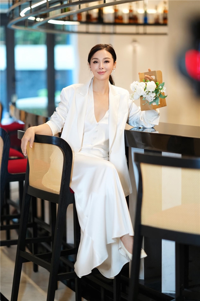 木兰悦享荟×柏荟：郑涵文以高定美学 践行“她力量 共融与共创”