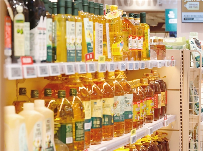 4600颗花生粒匠心凝练一瓶油的背后，京东七鲜启动首个品牌日