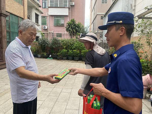 中山南朗消防联合村(社区)开展“双防”宣传,筑牢安全防线