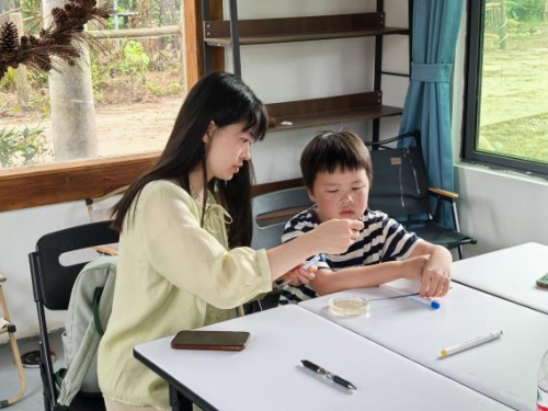 南岭国家公园候选区罗坑片区自然科普活动圆满落幕,生态与非遗共绘和谐发展新图景