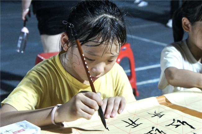 普音润心融乡土,话语传情聚南龙