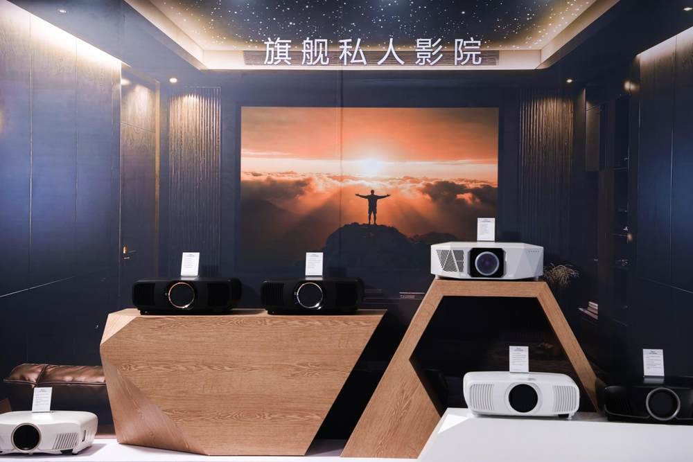 声色合和,芯动自然精彩:爱普生家用投影机新品正式发布,以科技还原自然沉浸体验