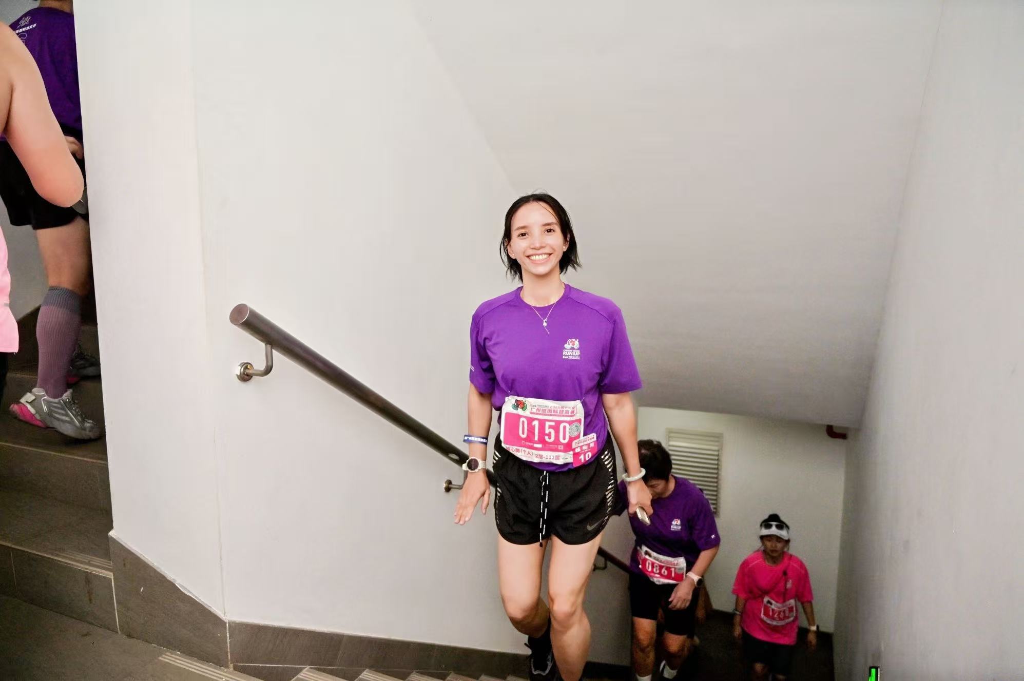 服饰品牌本来BENLAI携手广州塔国际登高赛,用科技功能面料升级赛事体验