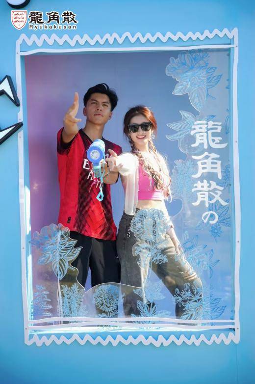 龙角散携手2025广州超级草莓音乐节,守护乐迷“唱爽”音乐盛宴