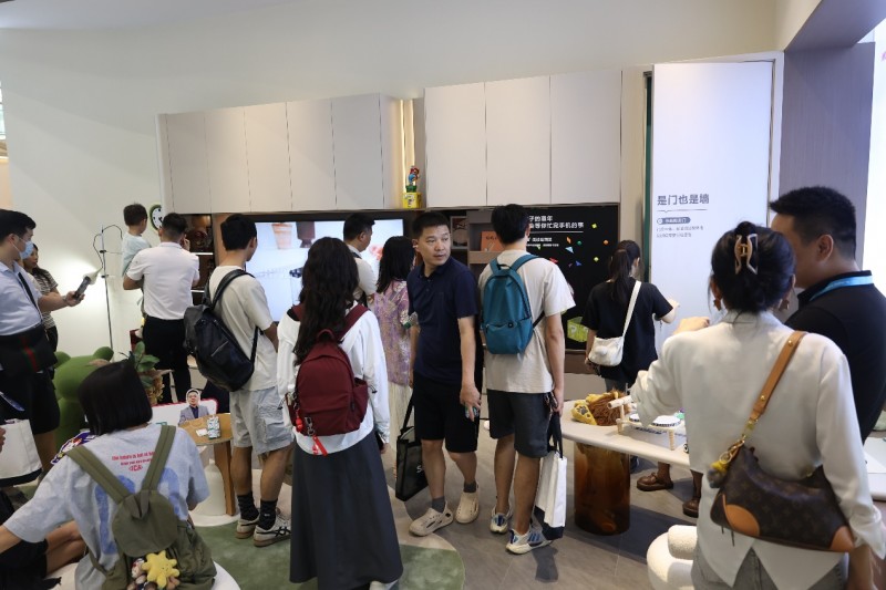 小本稳投 盈利更美丨米兰纳“轻松开店”爆火建博会！