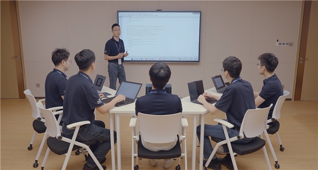 视源股份投屏黑科技:3秒丝滑连接,比掏手机还快!