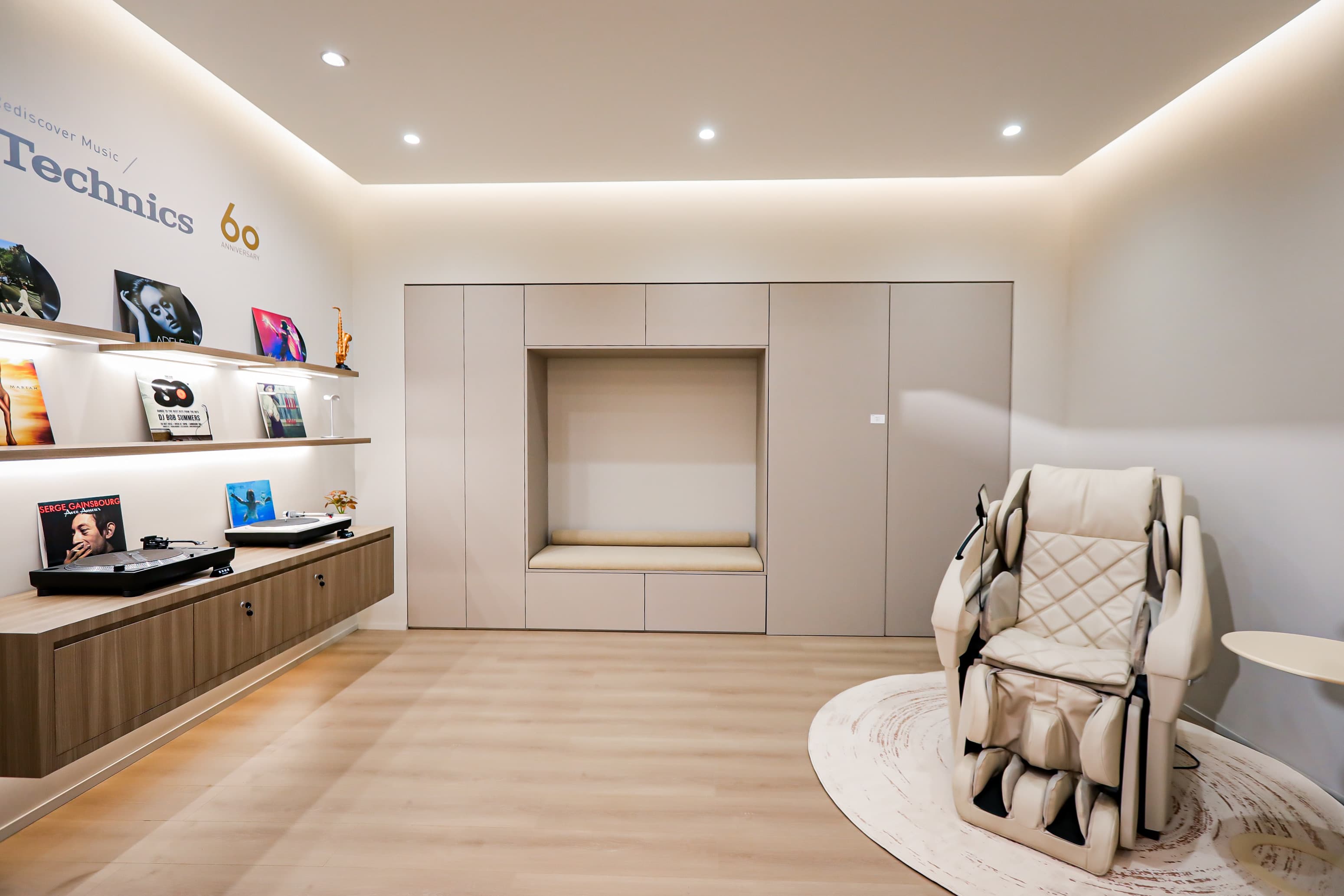 松下参展第三届链博会,首次展出轨道交通站台门解决方案