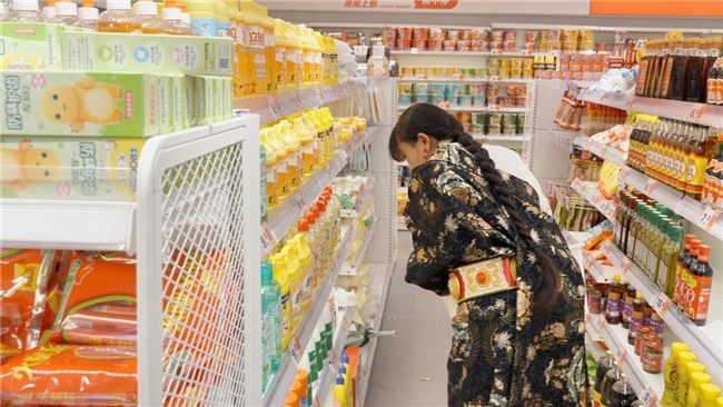 首倡消费平权,零食有鸣批发超市3000家门店数领跑硬折扣零售赛道