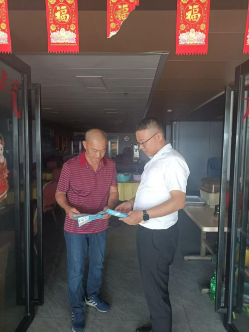 万山镇开展垃圾分类守护食品安全助力餐桌健康